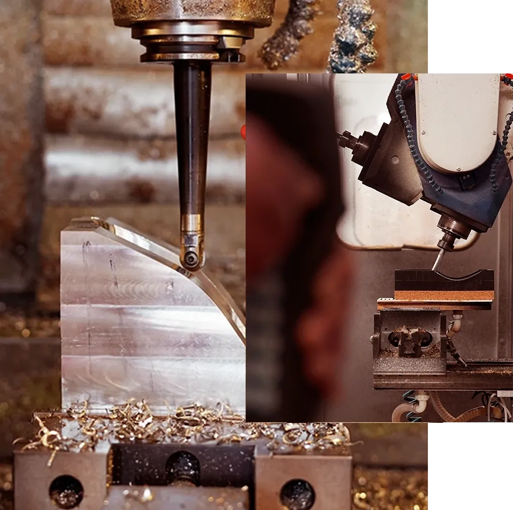 Primo piano di due macchine per la lavorazione del legno che intagliano blocchi di legno, con trucioli sparsi sulla superficie di lavoro. Una macchina sta tagliando attivamente, mentre un'altra è mostrata in un'immagine più piccola in sovrimpressione.